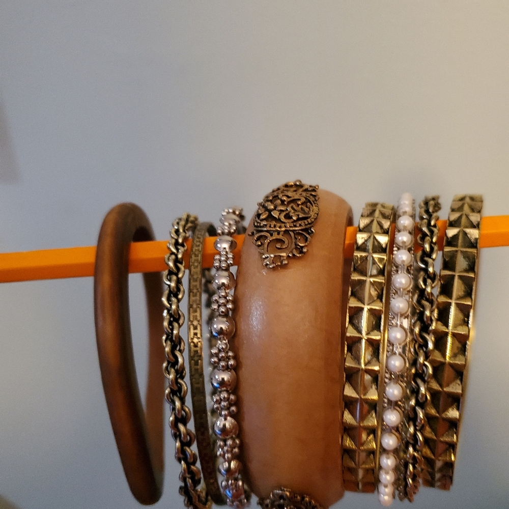 Womens Braclets - image 3